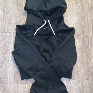 Cropped hoodie